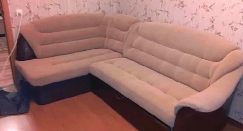 Перетяжка углового дивана. Рижская